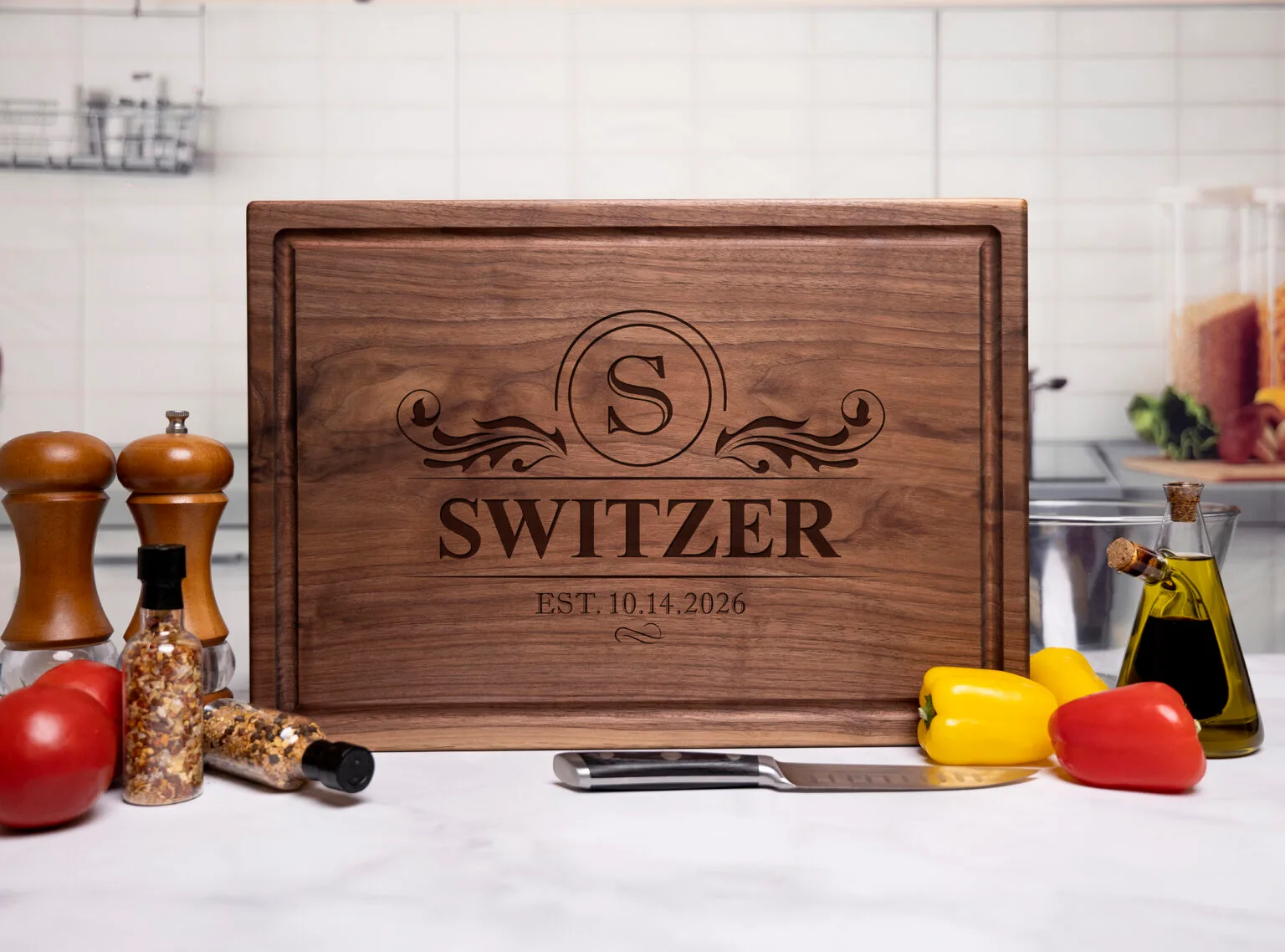 personalized walnut chopping block for corporate presents or Christmas gifts